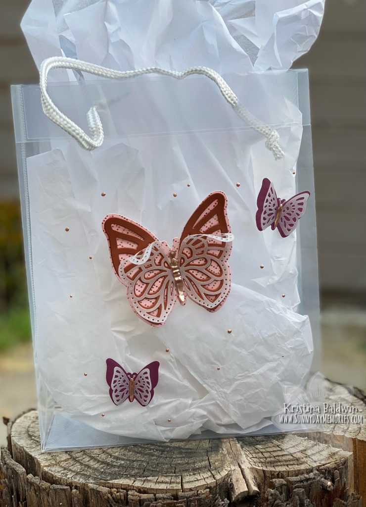 How to Personalize a Gift with a Decorated Gift Bag
